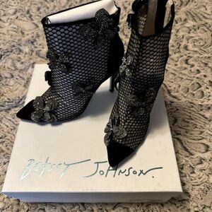 Betsey johnson